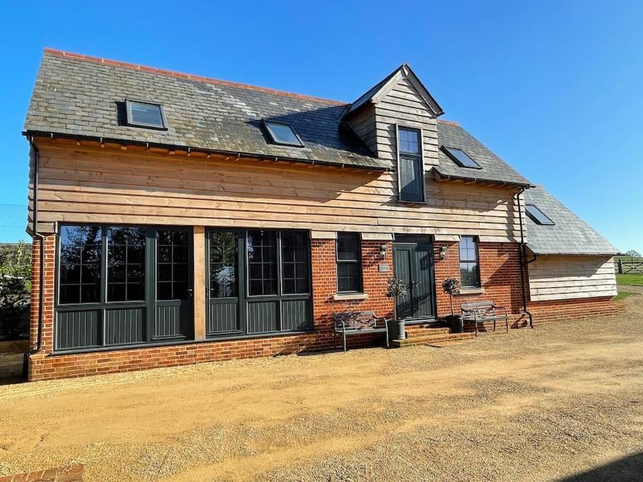 The Carriage House Villa ซอลส์บรี ภายนอก รูปภาพ