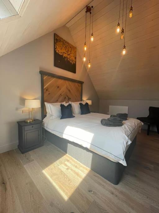 The Carriage House Villa ซอลส์บรี ภายนอก รูปภาพ