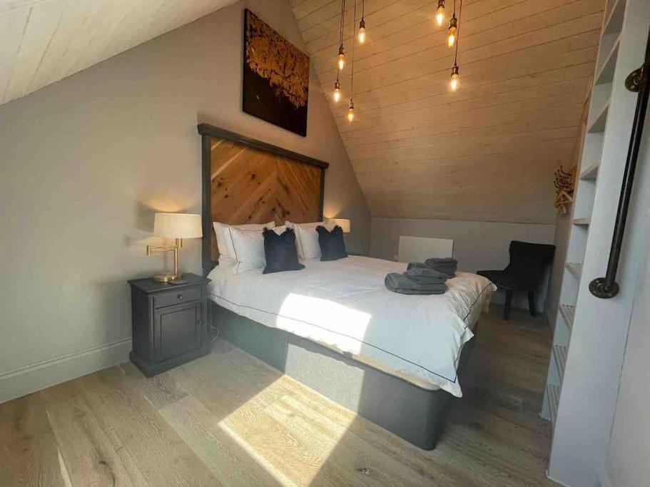 The Carriage House Villa ซอลส์บรี ภายนอก รูปภาพ